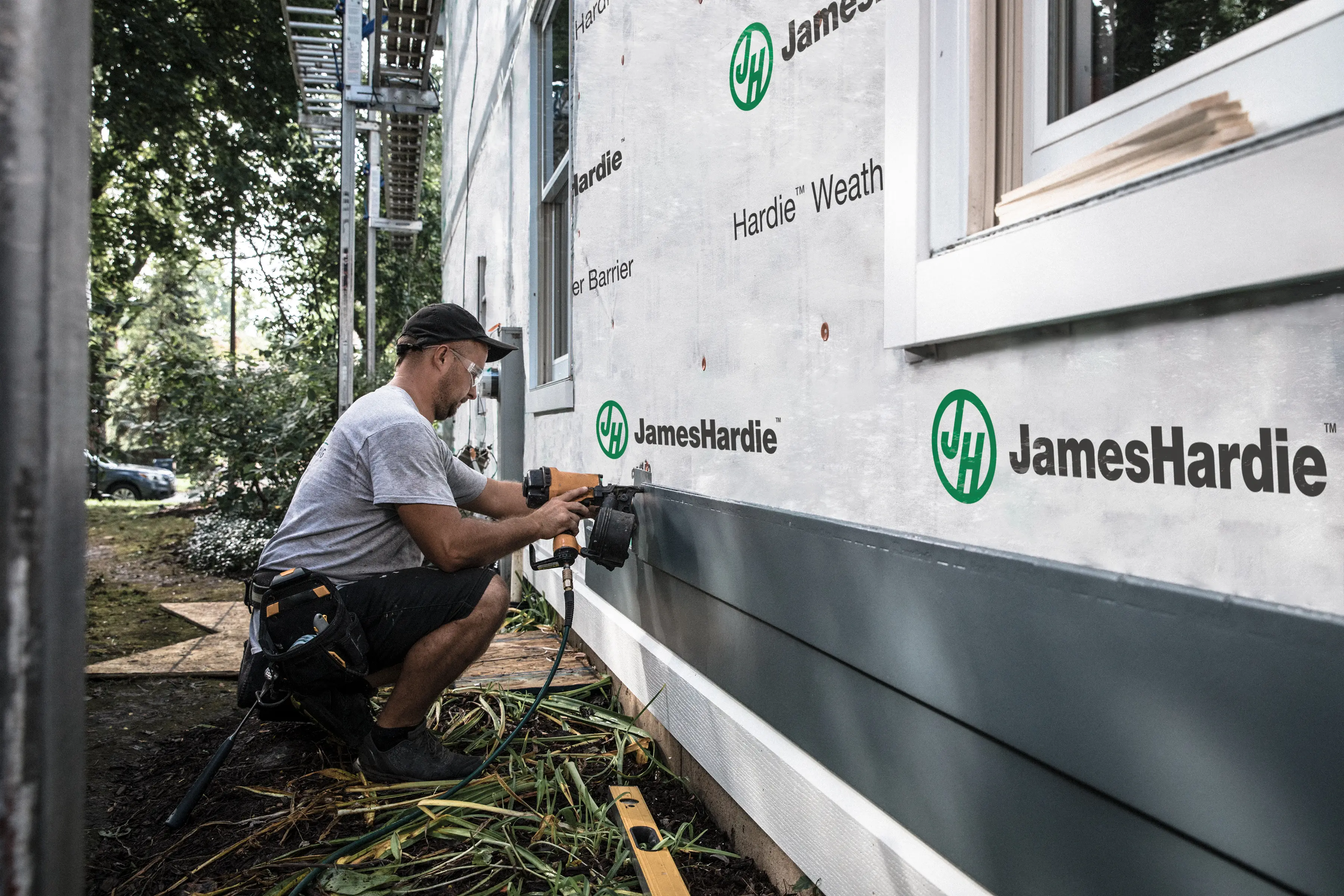James Hardie Siding Installation by Browning Pro-Built Crew